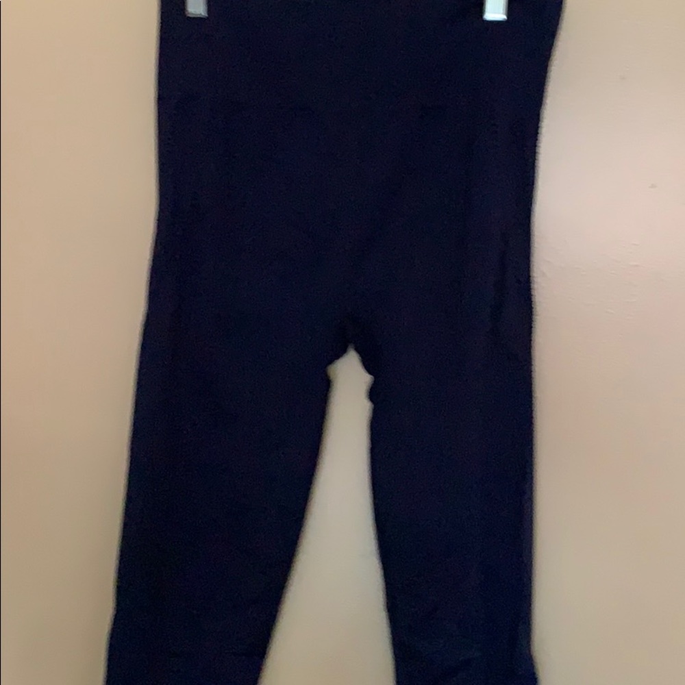 Athletic wear capris